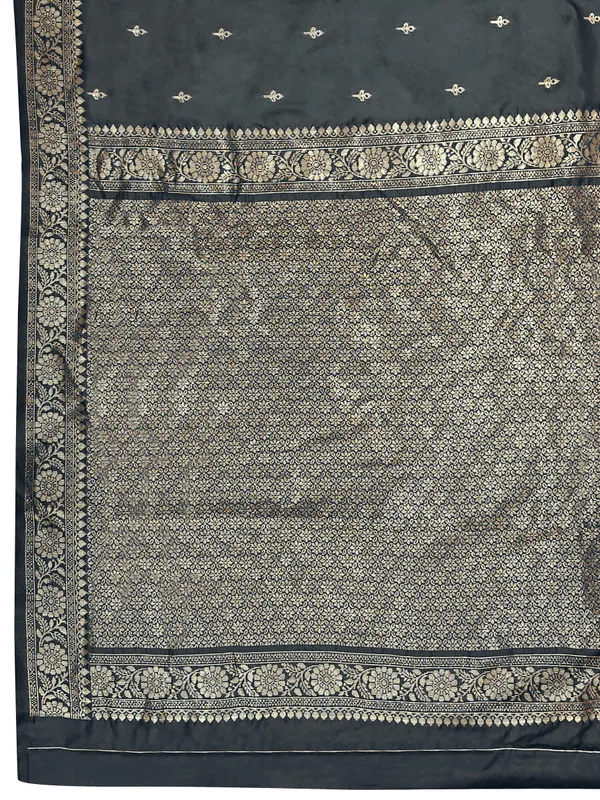 Manohari_Womens_Most_Trendy_Banarasi_Woven_Grey_Saree_With_Heavy_Jacquard_Work_Saree_With_Blouse_Piece