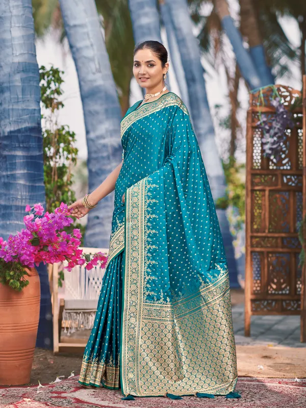 Manohari_Womens_Most_Trendy_Banarasi_Satin_Silk_Woven_Turquiose_Blue_Saree_With_Heavy_Jacquard_Work_Saree_With_Blouse_Piece