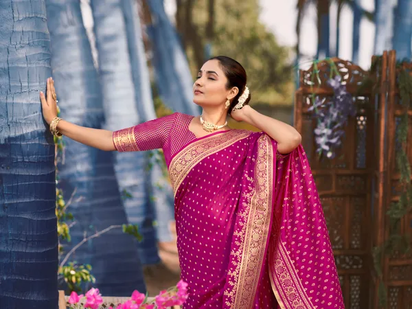 Manohari_Womens_Most_Trendy_Banarasi_Satin_Silk_Woven_Pink_Saree_With_Heavy_Jacquard_Work_Saree_With_Blouse_Piece