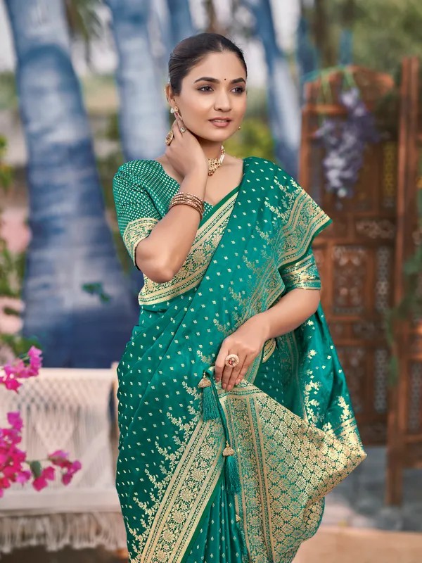 Manohari_Womens_Most_Trendy_Banarasi_Satin_Silk_Woven_Green_Saree_With_Heavy_Jacquard_Work_Saree_With_Blouse_Piece
