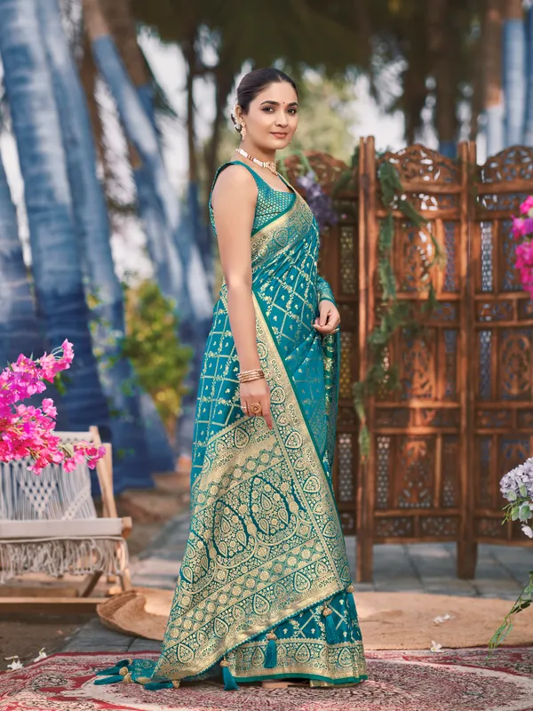 Manohari_Womens_Most_Trendy_Banarasi_Satin_Silk_Woven_Turquiose_Blue_Saree_With_Heavy_Jacquard_Work_Saree_With_Blouse_Piece