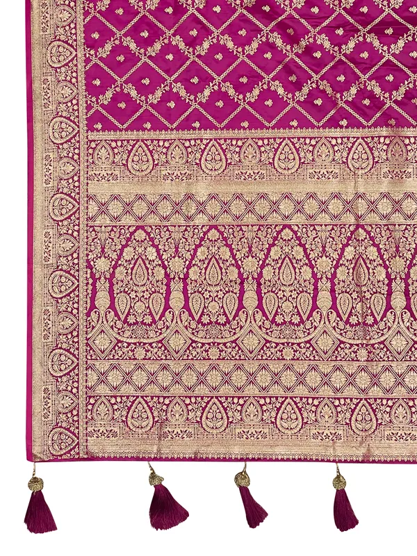 Manohari_Womens_Most_Trendy_Banarasi_Satin_Silk_Woven_Pink_Saree_With_Heavy_Jacquard_Work_Saree_With_Blouse_Piece