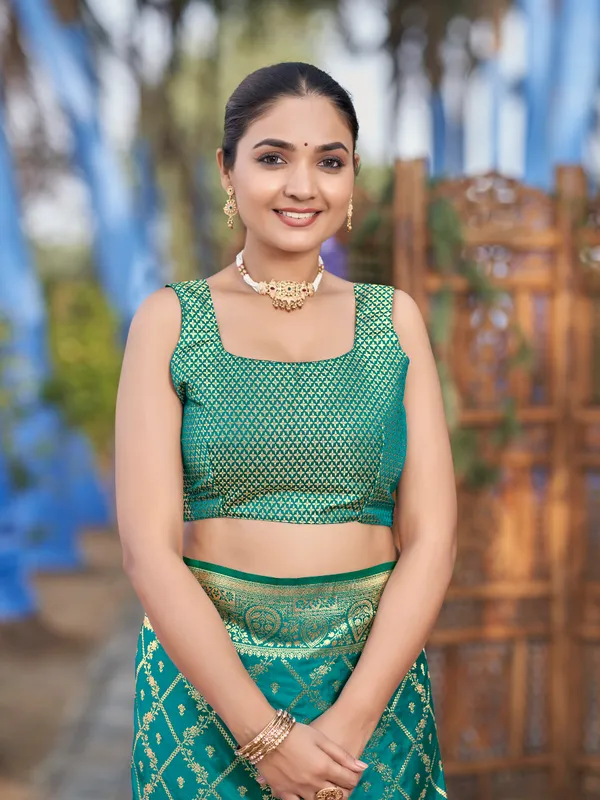 Manohari_Womens_Most_Trendy_Banarasi_Satin_Silk_Woven_Green_Saree_With_Heavy_Jacquard_Work_Saree_With_Blouse_Piece