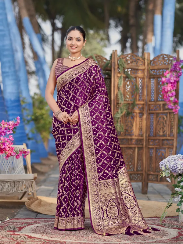 Manohari_Womens_Most_Trendy_Banarasi_Satin_Silk_Woven_Purple_Saree_With_Heavy_Jacquard_Work_Saree_With_Blouse_Piece