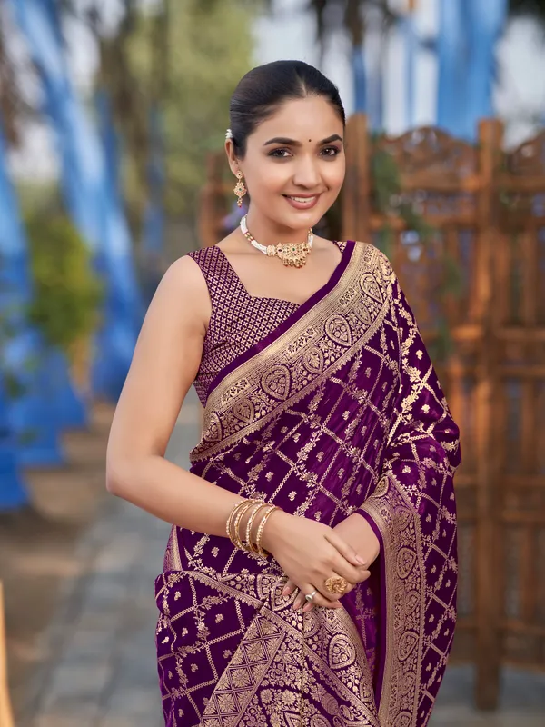 Manohari_Womens_Most_Trendy_Banarasi_Satin_Silk_Woven_Purple_Saree_With_Heavy_Jacquard_Work_Saree_With_Blouse_Piece