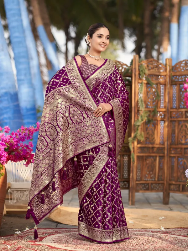 Manohari_Womens_Most_Trendy_Banarasi_Satin_Silk_Woven_Purple_Saree_With_Heavy_Jacquard_Work_Saree_With_Blouse_Piece