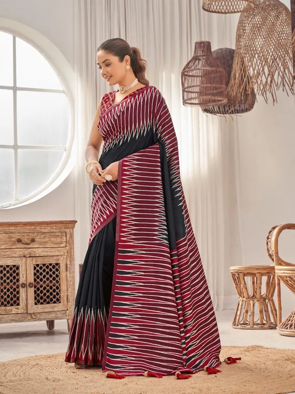 Manohari_Womens_Most_Trendy_Banarasi_Soft_Silk_Woven_Black_Saree_With_Heavy_Jacquard_Work_Saree_With_Blouse_Piece