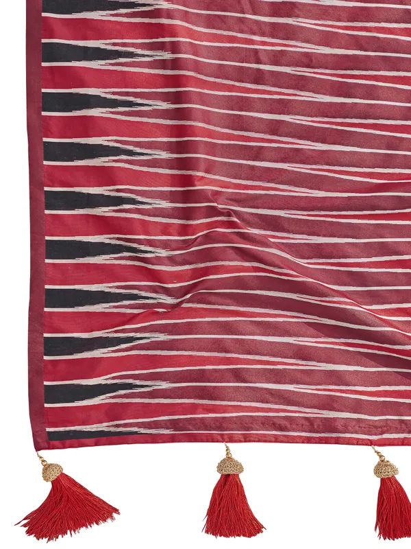 Manohari_Womens_Most_Trendy_Banarasi_Soft_Silk_Woven_Black_Saree_With_Heavy_Jacquard_Work_Saree_With_Blouse_Piece