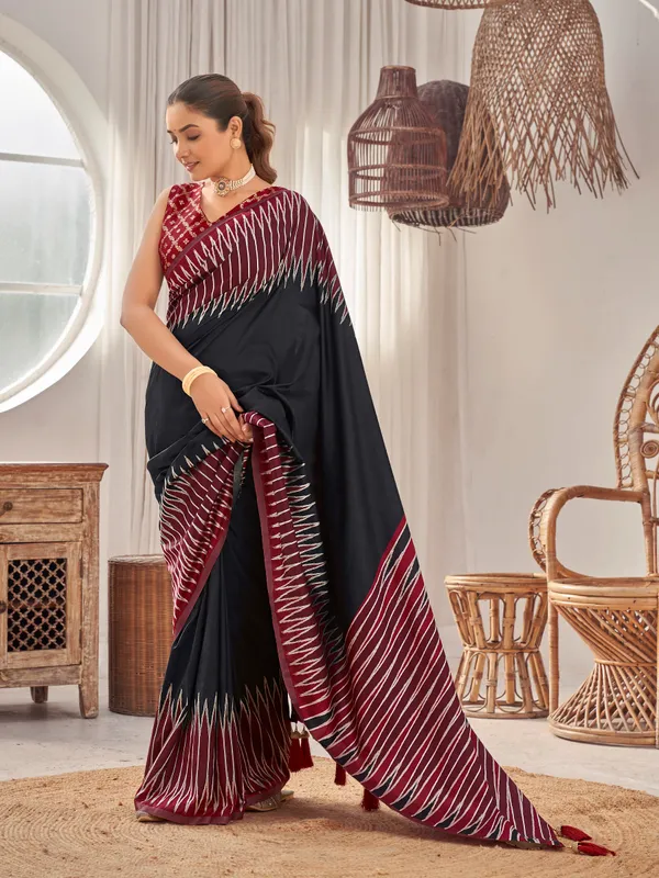 Manohari_Womens_Most_Trendy_Banarasi_Soft_Silk_Woven_Black_Saree_With_Heavy_Jacquard_Work_Saree_With_Blouse_Piece