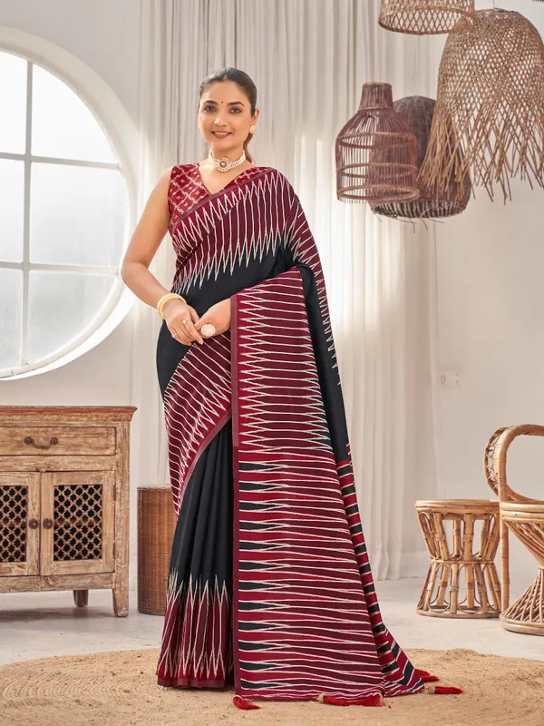 Manohari_Womens_Most_Trendy_Banarasi_Soft_Silk_Woven_Black_Saree_With_Heavy_Jacquard_Work_Saree_With_Blouse_Piece