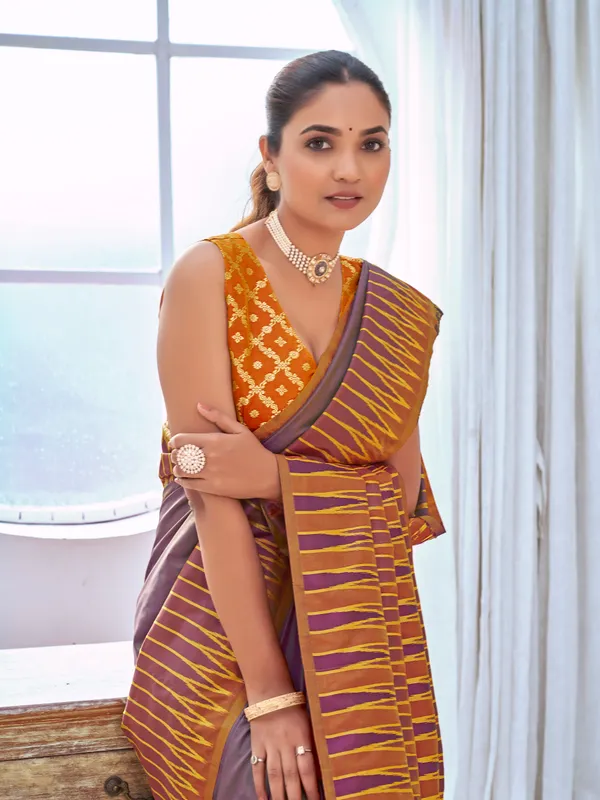 Manohari_Womens_Most_Trendy_Banarasi_Soft_Silk_Woven_Purple_Saree_With_Heavy_Jacquard_Work_Saree_With_Blouse_Piece