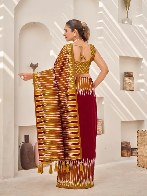 Manohari_Womens_Most_Trendy_Banarasi_Soft_Silk_Woven_Maroon_Saree_With_Heavy_Jacquard_Work_Saree_With_Blouse_Piece