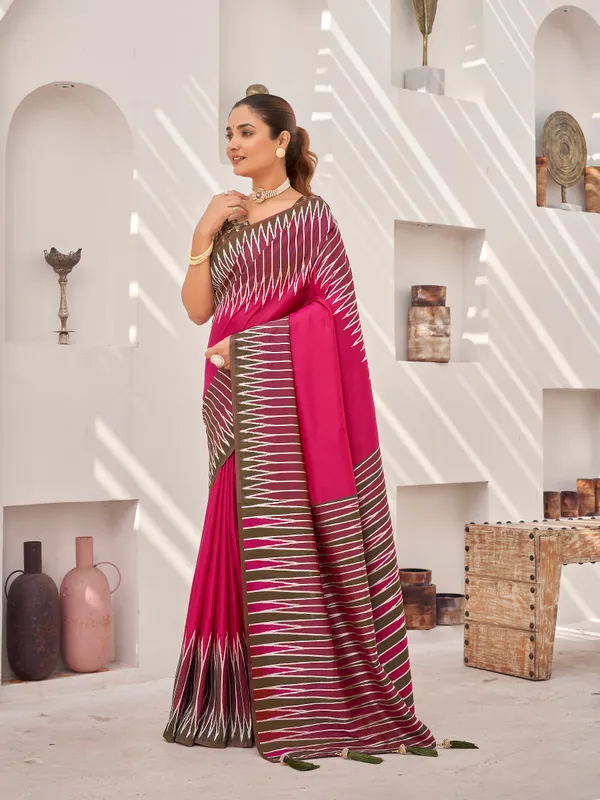 Manohari_Womens_Most_Trendy_Banarasi_Soft_Silk_Woven_Pink_Saree_With_Heavy_Jacquard_Work_Saree_With_Blouse_Piece