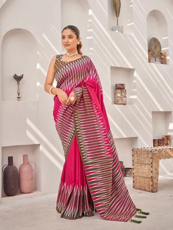 Manohari_Womens_Most_Trendy_Banarasi_Soft_Silk_Woven_Pink_Saree_With_Heavy_Jacquard_Work_Saree_With_Blouse_Piece