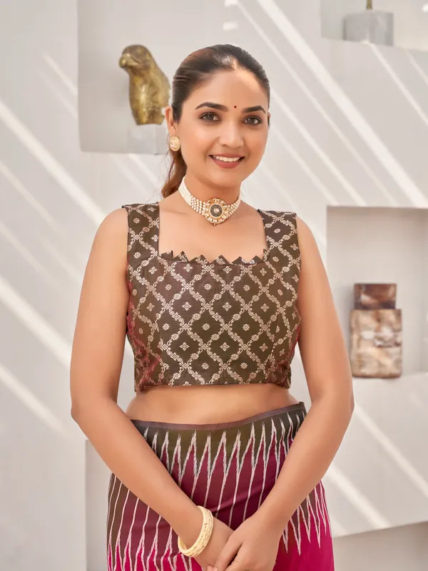 Manohari_Womens_Most_Trendy_Banarasi_Soft_Silk_Woven_Pink_Saree_With_Heavy_Jacquard_Work_Saree_With_Blouse_Piece