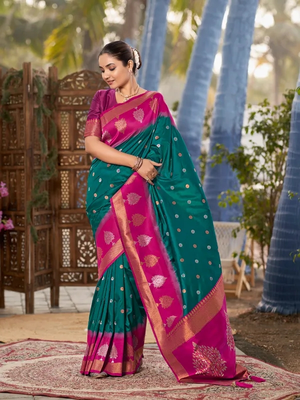 Manohari_Womens_Most_Trendy_Banarasi_Soft_Silk_Woven_Green_And_Pink_Saree_With_Heavy_Jacquard_Work_Saree_With_Pink_Blouse_Piece