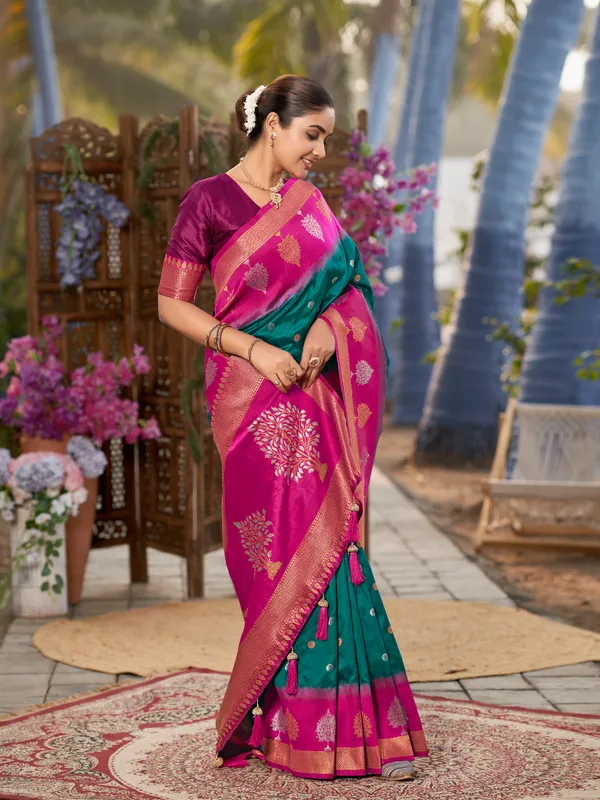 Manohari_Womens_Most_Trendy_Banarasi_Soft_Silk_Woven_Green_And_Pink_Saree_With_Heavy_Jacquard_Work_Saree_With_Pink_Blouse_Piece