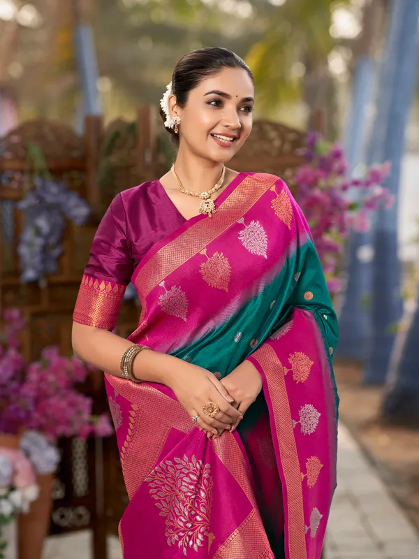 Manohari_Womens_Most_Trendy_Banarasi_Soft_Silk_Woven_Green_And_Pink_Saree_With_Heavy_Jacquard_Work_Saree_With_Pink_Blouse_Piece