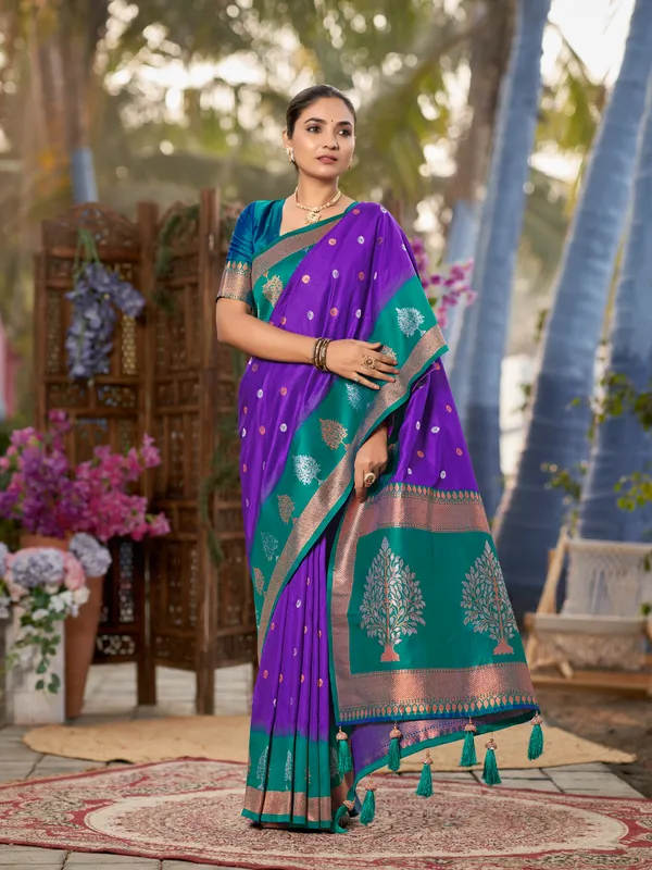 Manohari_Womens_Most_Trendy_Banarasi_Soft_Silk_Woven_Purple_And_Turquoise_Blue_Saree_With_Heavy_Jacquard_Work_Saree_With_Blue_Blouse_Piece