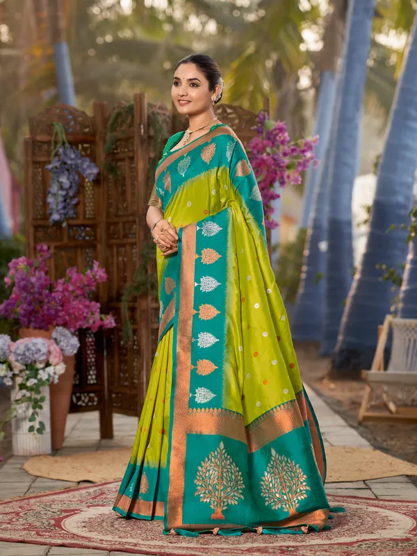 Manohari_Womens_Most_Trendy_Banarasi_Soft_Silk_Woven_Green_And_Turquoise_Blue_Saree_With_Heavy_Jacquard_Work_Saree_With_Cyan_Green_Blouse_Piece