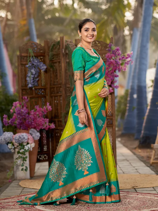 Manohari_Womens_Most_Trendy_Banarasi_Soft_Silk_Woven_Green_And_Turquoise_Blue_Saree_With_Heavy_Jacquard_Work_Saree_With_Cyan_Green_Blouse_Piece