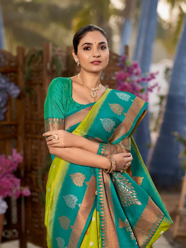 Manohari_Womens_Most_Trendy_Banarasi_Soft_Silk_Woven_Green_And_Turquoise_Blue_Saree_With_Heavy_Jacquard_Work_Saree_With_Cyan_Green_Blouse_Piece
