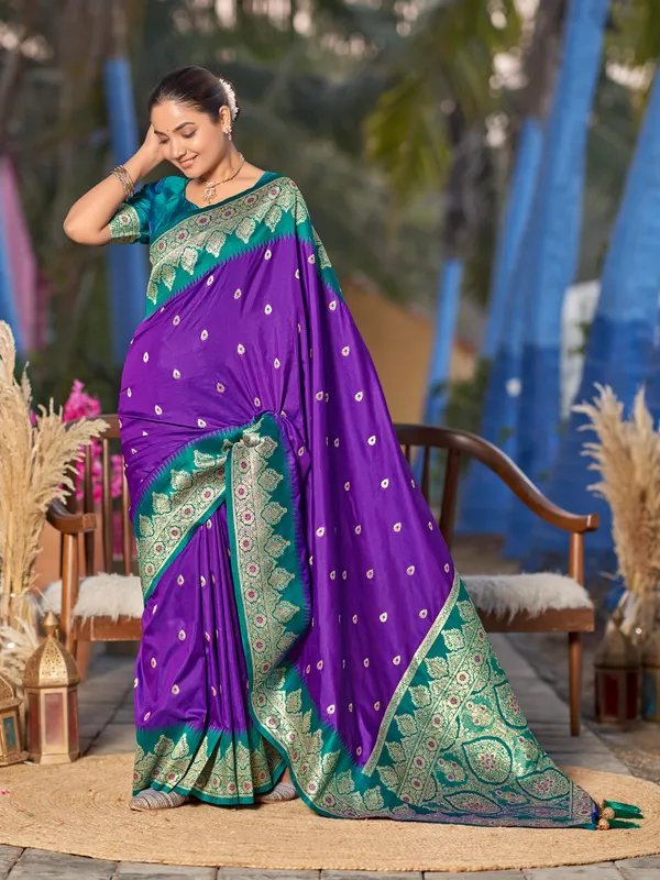 Manohari_Womens_Trendy_Banarasi_Silk_Woven_Purple_And_Turquoise_Blue_Saree_With_Heavy_Jacquard_Work_Saree_With_Blue_Blouse_Piece