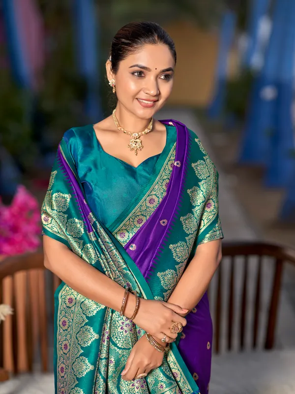 Manohari_Womens_Trendy_Banarasi_Silk_Woven_Purple_And_Turquoise_Blue_Saree_With_Heavy_Jacquard_Work_Saree_With_Blue_Blouse_Piece
