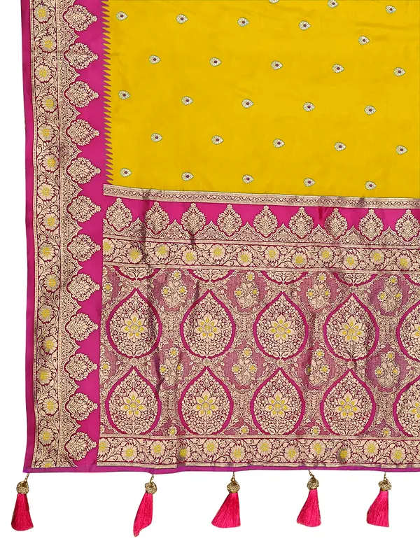 Manohari_Womens_Trendy_Banarasi_Silk_Woven_Yellow_And_Pink_Saree_With_Heavy_Jacquard_Work_Saree_With_Orange_Blouse_Piece