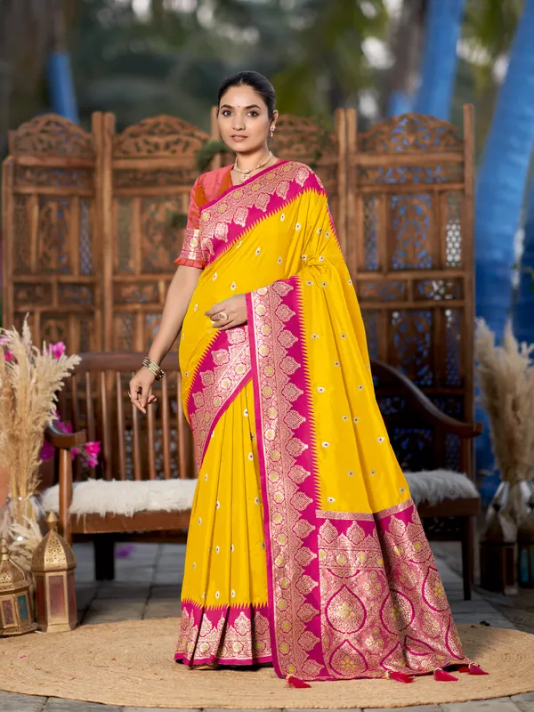Manohari_Womens_Trendy_Banarasi_Silk_Woven_Yellow_And_Pink_Saree_With_Heavy_Jacquard_Work_Saree_With_Orange_Blouse_Piece