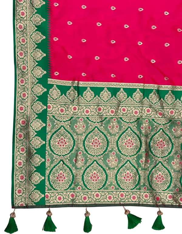 Manohari_Womens_Trendy_Banarasi_Silk_Woven_Pink_And_Green_Saree_With_Heavy_Jacquard_Work_Saree_With_Green_Blouse_Piece
