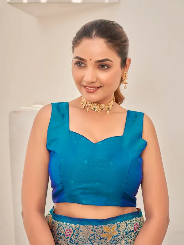 Manohari_Womens_Trendy_Banarasi_Soft_Silk_Woven_Blue_Saree_With_Heavy_Jacquard_Work_Saree_With_Blue_Blouse_Piece