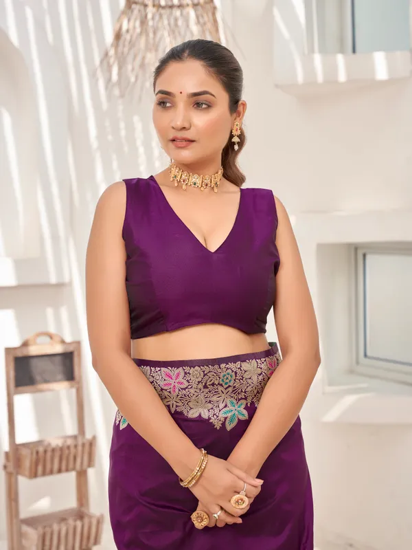 Manohari_Womens_Trendy_Banarasi_Soft_Silk_Woven_Purple_Saree_With_Heavy_Jacquard_Work_Saree_With_Purple_Blouse_Piece