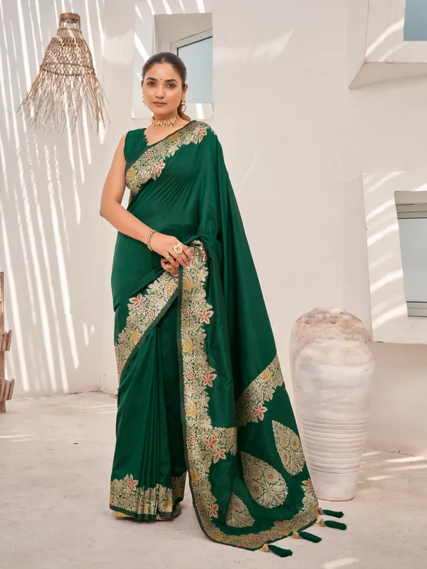 Manohari_Womens_Trendy_Banarasi_Soft_Silk_Woven_Green_Saree_With_Heavy_Jacquard_Work_Saree_With_Green_Blouse_Piece
