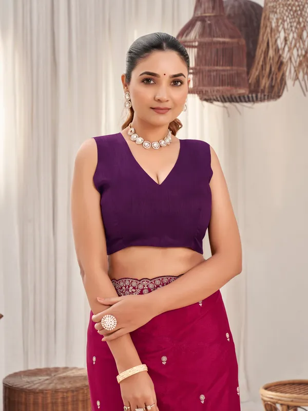 Manohari_Womens_Heavy_Embroidered_Moss_Chiffon_Dual_Tone_Wine_And_Maroon_Color_Padding_Saree_For_Women_|_Ethnic_Wedding_Wear_Saree_With_Blouse_Piece_|_Party_Wear_Dual_Color_Saree