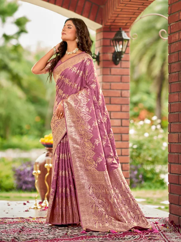Manohari_Womens_Most_Trendy_Banarasi_Satin_Silk_Woven_Rose_Pink_Saree_With_Heavy_Jacquard_Work_Saree_With_Blouse_Piece