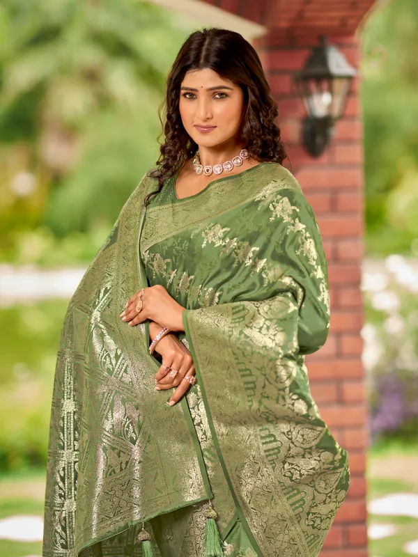 Manohari_Womens_Most_Trendy_Banarasi_Satin_Silk_Woven_Olive_Green_Saree_With_Heavy_Jacquard_Work_Saree_With_Blouse_Piece