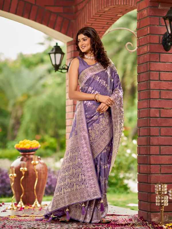 Manohari_Womens_Most_Trendy_Banarasi_Satin_Silk_Woven_Lavender_Purple_Saree_With_Heavy_Jacquard_Work_Saree_With_Blouse_Piece