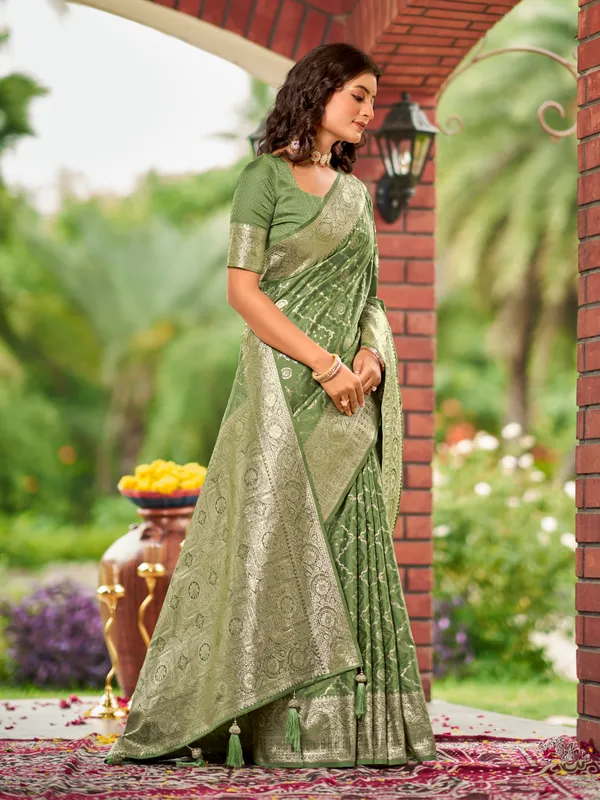 Manohari_Womens_Most_Trendy_Banarasi_Satin_Silk_Woven_Olive_Green_Saree_With_Heavy_Jacquard_Work_Saree_With_Blouse_Piece