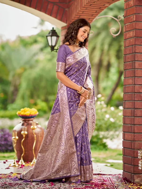 Manohari_Womens_Most_Trendy_Banarasi_Satin_Silk_Woven_Lavender_Purple_Saree_With_Heavy_Jacquard_Work_Saree_With_Blouse_Piece