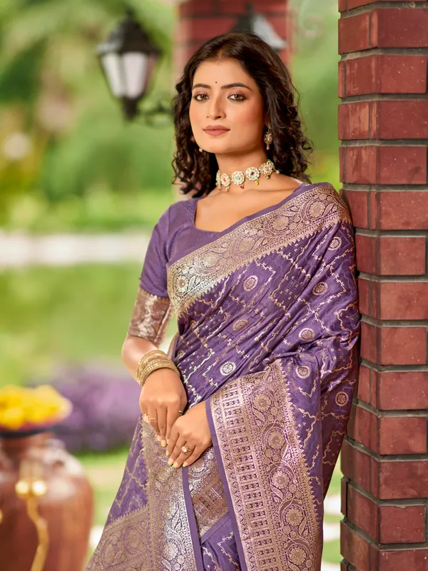 Manohari_Womens_Most_Trendy_Banarasi_Satin_Silk_Woven_Lavender_Purple_Saree_With_Heavy_Jacquard_Work_Saree_With_Blouse_Piece