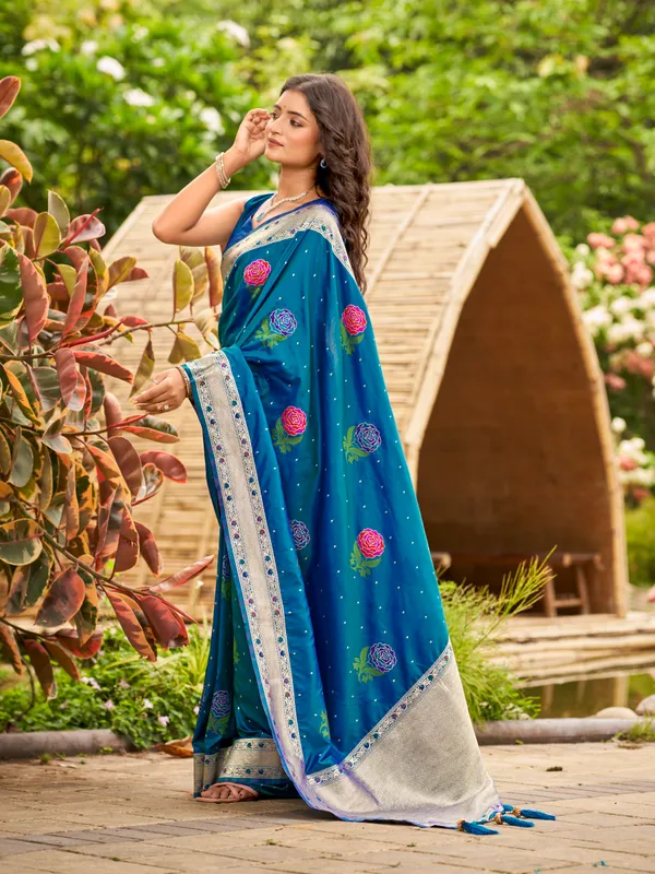 Manohari_Womens_Most_Trendy_Banarasi_Satin_Silk_Woven_Peacock_Blue_Colorful_Flower_Pattern_Saree_With_Heavy_Jacquard_Work_Saree_With_Blouse_Piece
