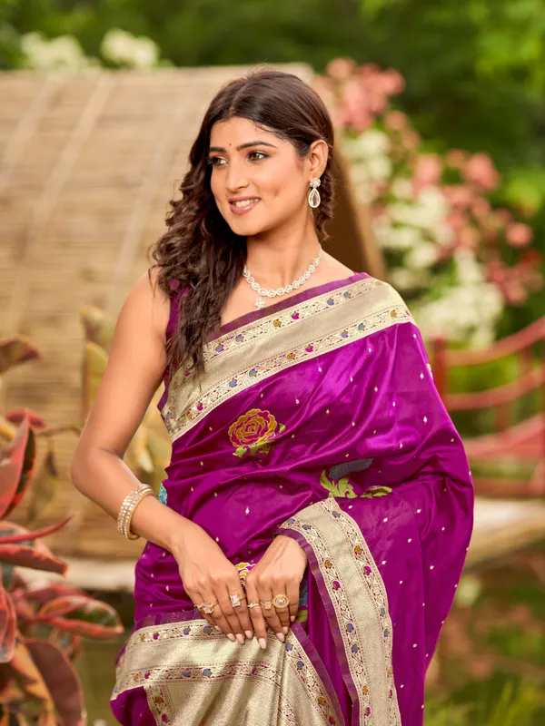 Manohari_Womens_Most_Trendy_Banarasi_Satin_Silk_Woven_Magenta_Colorful_Flower_Pattern_Saree_With_Heavy_Jacquard_Work_Saree_With_Blouse_Piece