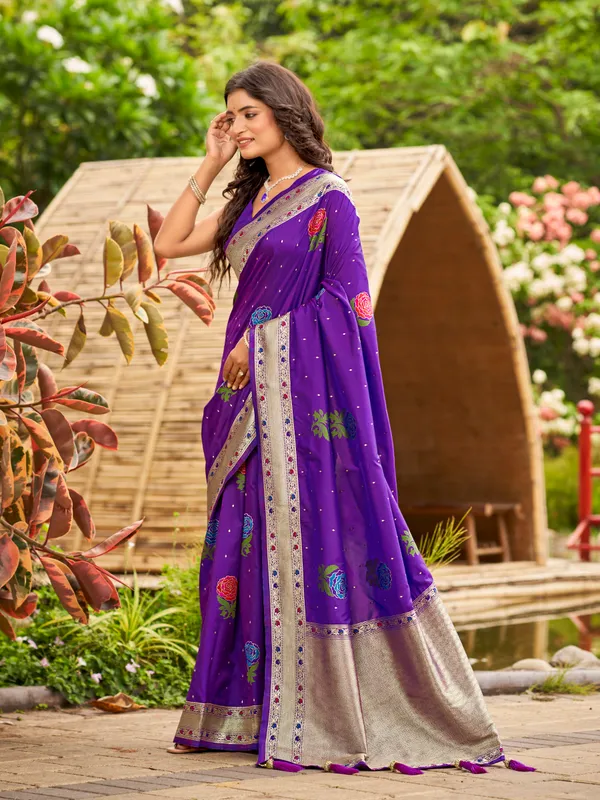 Manohari_Womens_Most_Trendy_Banarasi_Satin_Silk_Woven_Purple_Colorful_Flower_Pattern_Saree_With_Heavy_Jacquard_Work_Saree_With_Blouse_Piece