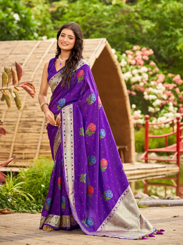 Manohari_Womens_Most_Trendy_Banarasi_Satin_Silk_Woven_Purple_Colorful_Flower_Pattern_Saree_With_Heavy_Jacquard_Work_Saree_With_Blouse_Piece