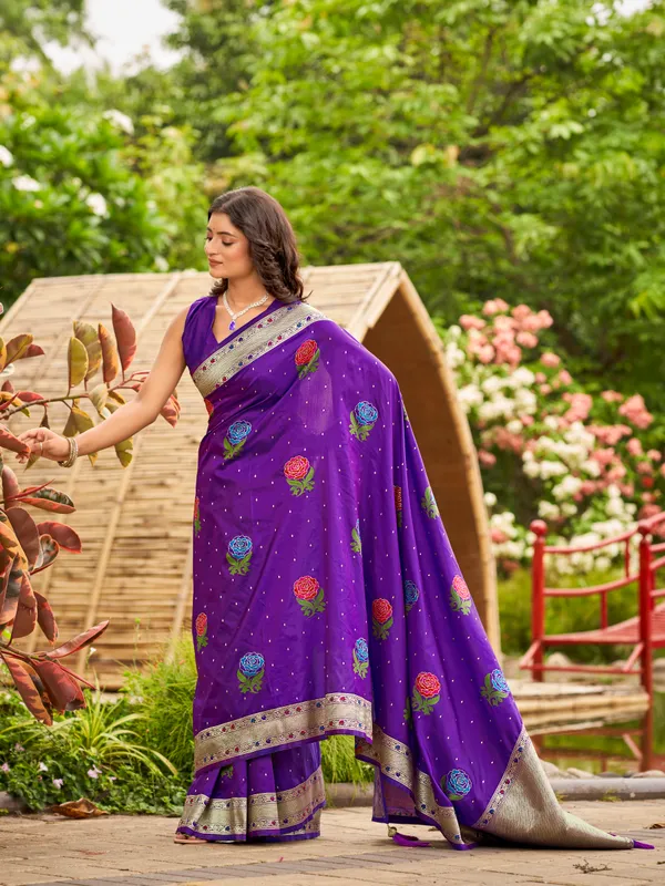 Manohari_Womens_Most_Trendy_Banarasi_Satin_Silk_Woven_Purple_Colorful_Flower_Pattern_Saree_With_Heavy_Jacquard_Work_Saree_With_Blouse_Piece