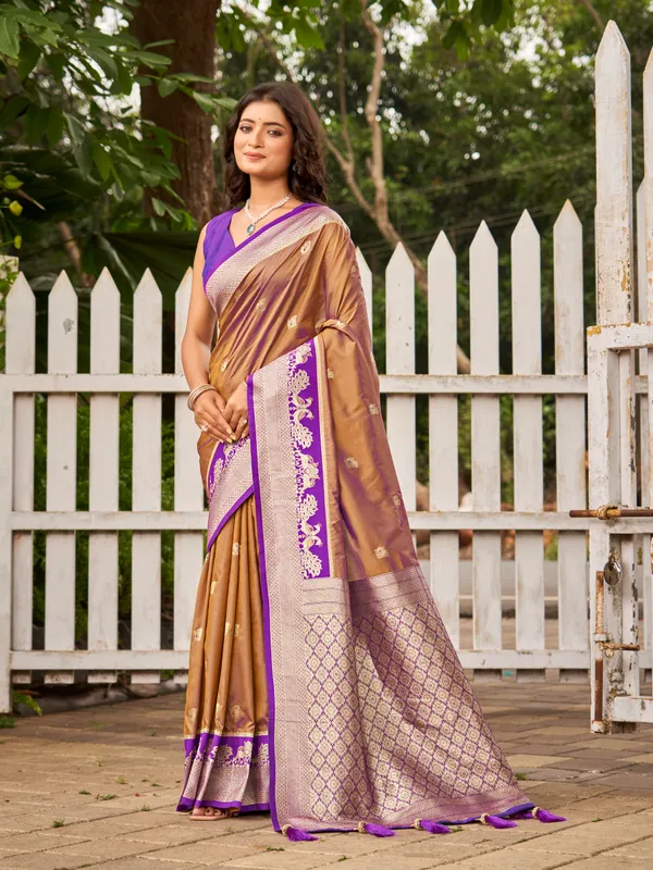Manohari_Womens_Most_Trendy_Banarasi_Satin_Silk_Woven_Orange_Brown_Animal_Design_Pattern_Pattern_Saree_With_Heavy_Jacquard_Work_Saree_With_Blouse_Piece