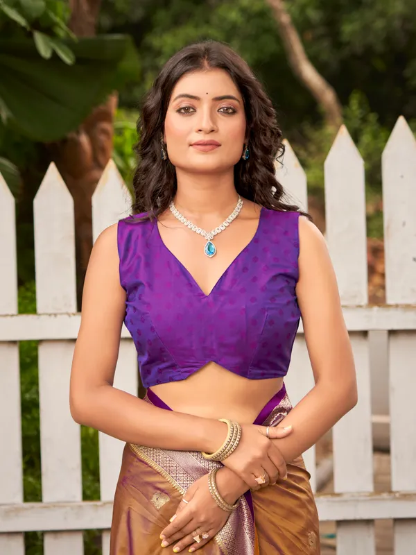 Manohari_Womens_Most_Trendy_Banarasi_Satin_Silk_Woven_Orange_Brown_Animal_Design_Pattern_Pattern_Saree_With_Heavy_Jacquard_Work_Saree_With_Blouse_Piece