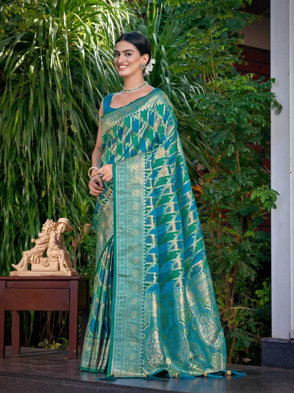 Manohari_Womens_Most_Trendy_Banarasi_Satin_Silk_Woven_Turquiose_Blue_Saree_With_Heavy_Jacquard_Work_Saree_With_Blouse_Piece