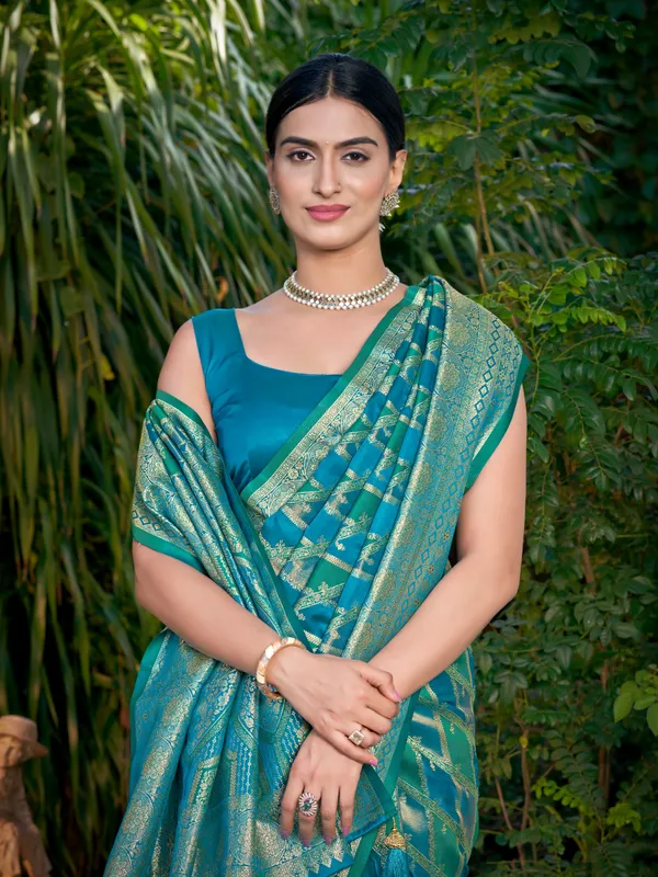Manohari_Womens_Most_Trendy_Banarasi_Satin_Silk_Woven_Turquiose_Blue_Saree_With_Heavy_Jacquard_Work_Saree_With_Blouse_Piece